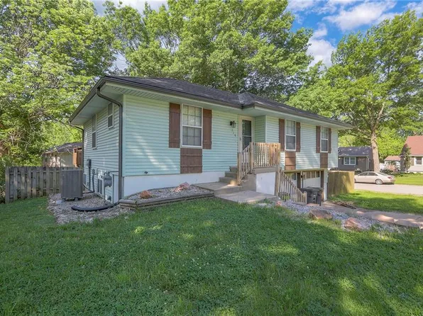 119 W Brentwood Dr, Belton, MO 64012