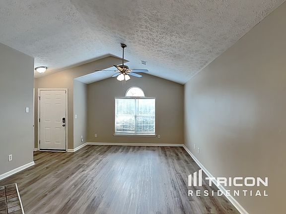 3rd image of 302 Ashton Pl