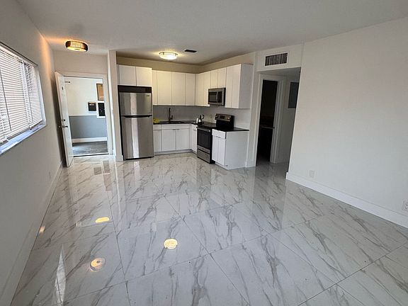 5th image of 5731 NE 18th Ave APT 4