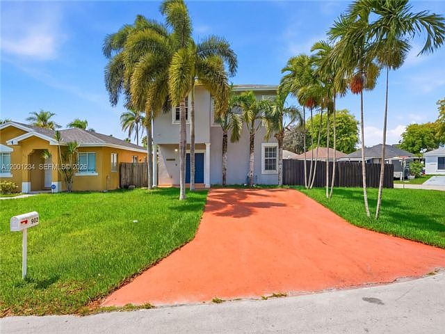 1st image of 902 SW 8th Pl