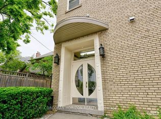 21 Castle Knock Rd #1, Toronto, ON M5N 2J3