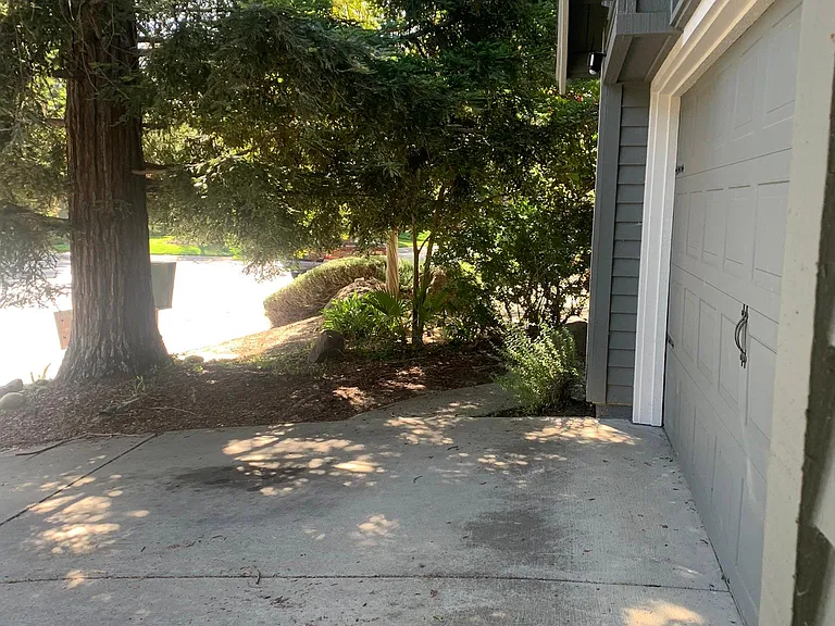 2 car garage
wired for 220V