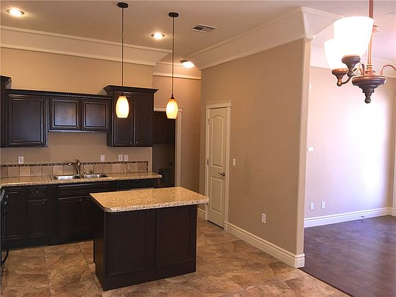 3rd image of 13912 Vaquero Rock Dr