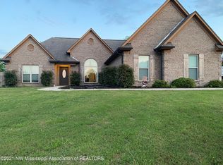 2993 Fountain Gate Dr, Hernando, MS 38632