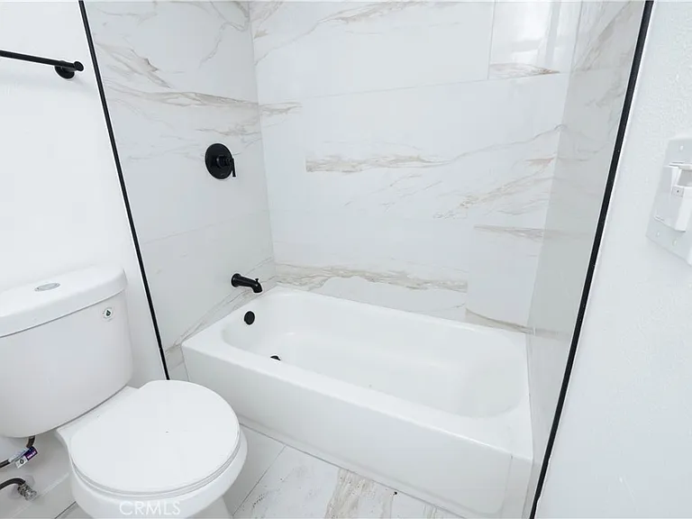 5741 S Saint Andrews Pl #1/2 — Photo 22