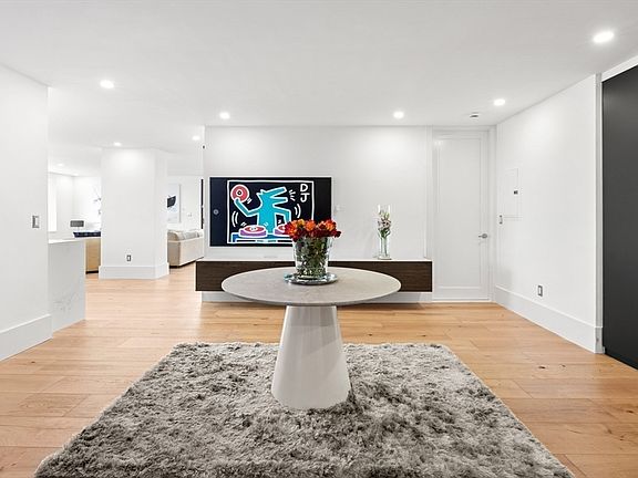 2nd image of 85 E India Row