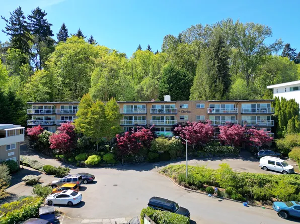 2811 75th Pl SE Suite 203, Mercer Island, WA 98040
