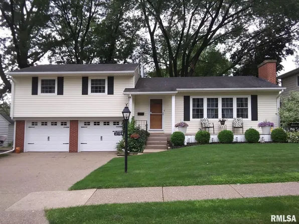 2134 Kraftmeyer Dr, Davenport, IA 52803