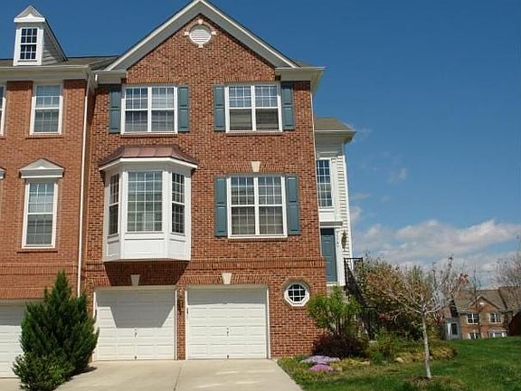 2nd image of 45784 Mountain Pine Sq