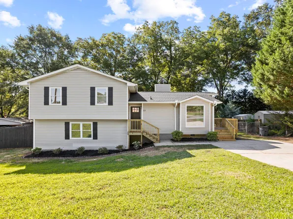 13 Singleton Cir, Greenville, SC 29617