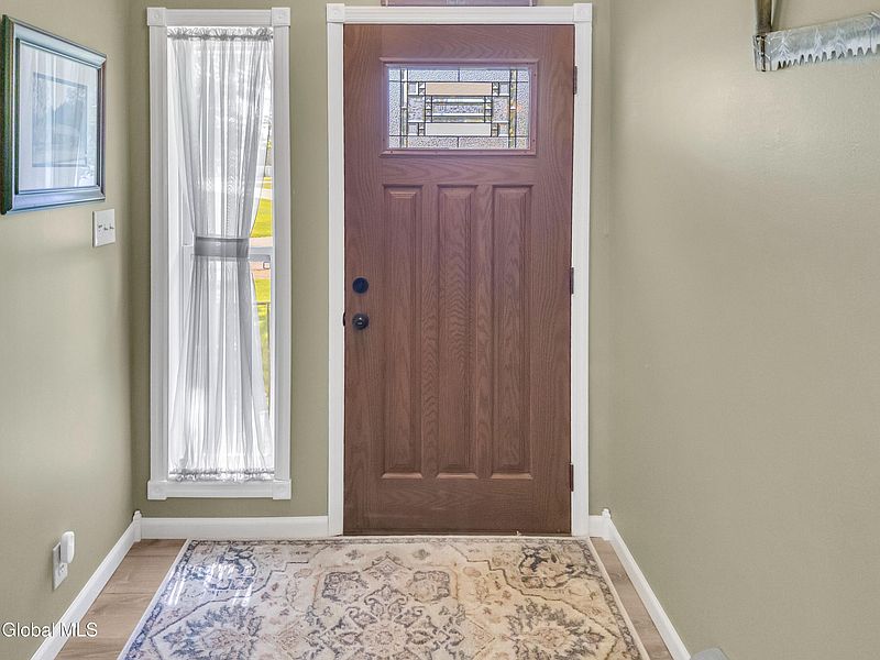 3rd image of 16 Donna Avenue