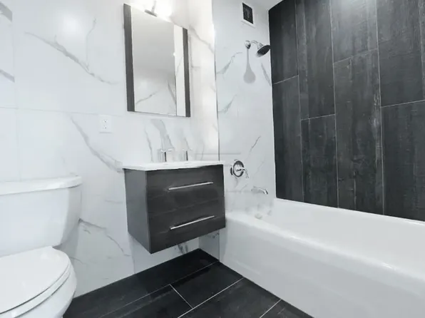 2183 3rd Avenue image 3 of 6