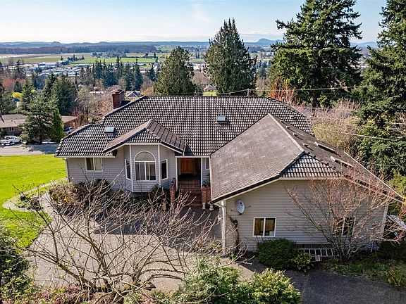 3rd image of 17290 Soundview Road