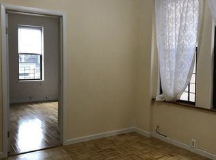 2326 29th Ave APT 3R, Astoria, NY 11102
