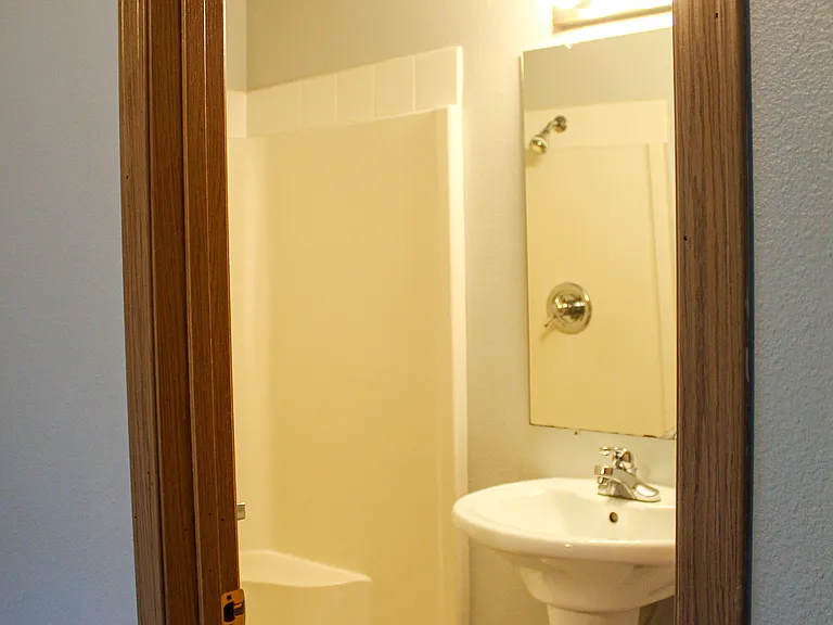 38368 Hood St — Photo 25