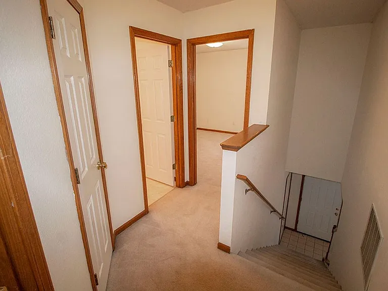 1318 Valley Creek Ln — Photo 16