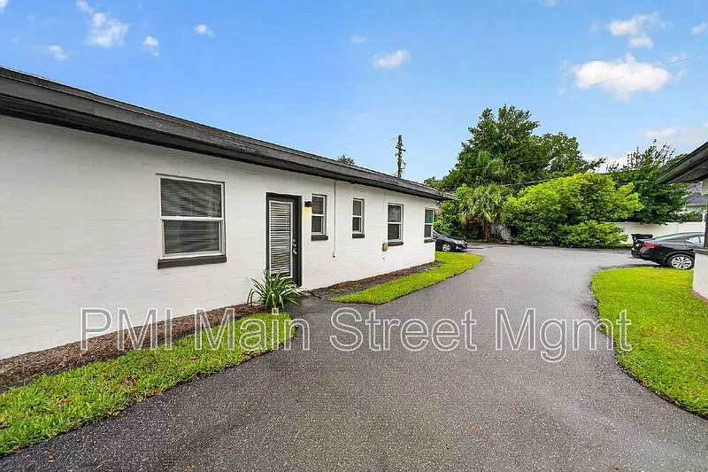1 bed, 1.0 bath, 720 sqft, $1,695 — Photo 2