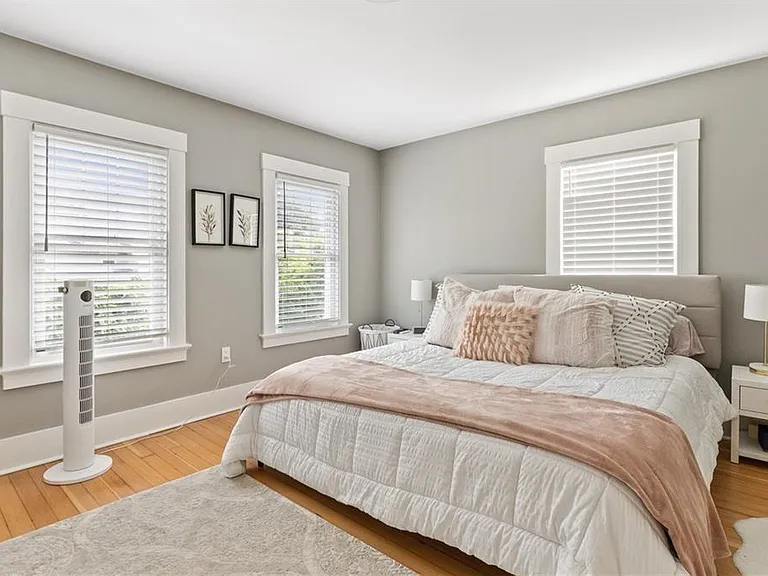 23 Pell St — Photo 14