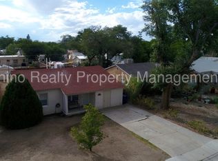 221 Morningside Dr NE, Albuquerque, NM 87108