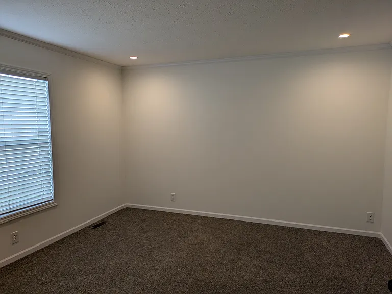 Broadview Estates — Photo 29