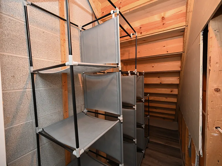 655 Almas Ct — Photo 34