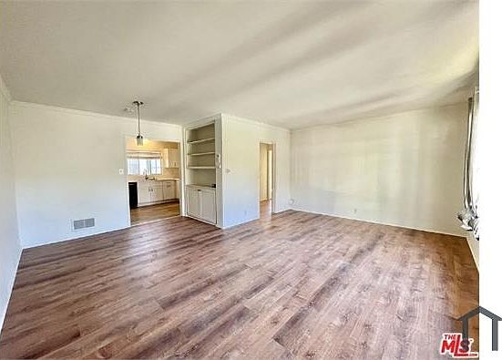 5th image of 8420 1/2 Fountain Ave