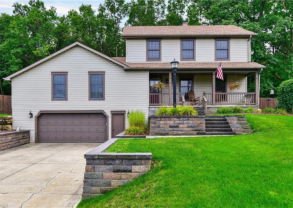 1st image of 409 Wyndclift Pl