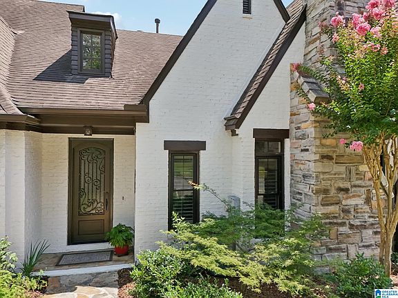 3rd image of 373 Heritage Dr