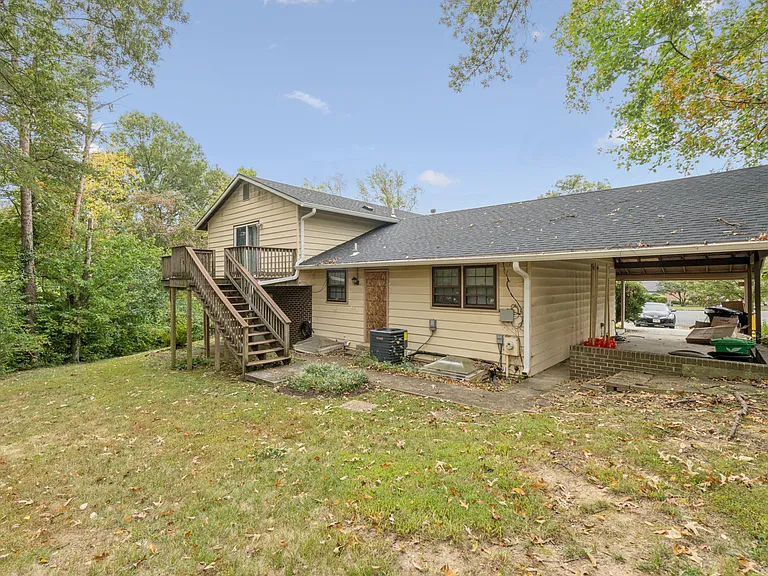 2704 Rambler Ct — Photo 9