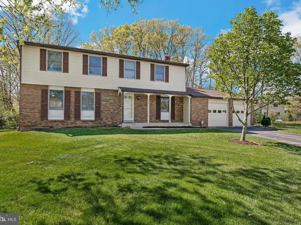 8600 Briarwood Ct, Laurel, MD 20708