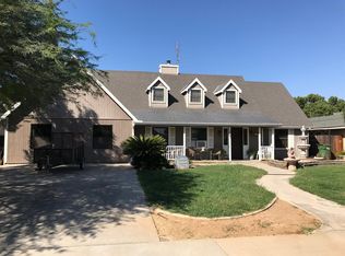 1547 E Bolinger Way, Dinuba, CA 93618