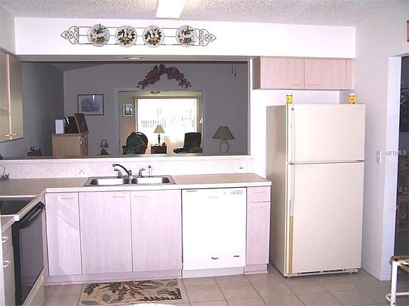5th image of 910 Grand Vista Trl
