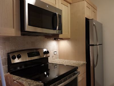 2nd image of 1250 N Dearborn St APT 20E