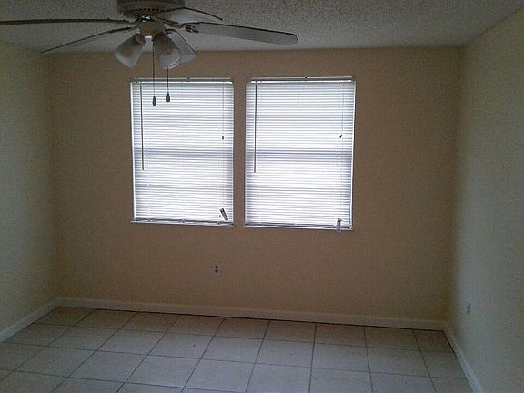 5th image of 5026 Water Oak Dr