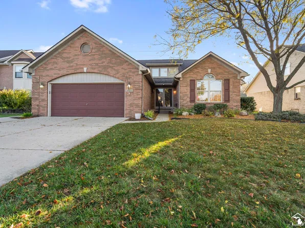 19783 Dovetail Dr, Brownstown, MI 48183