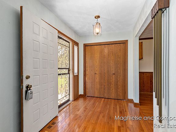 5th image of 3455 E East Ave