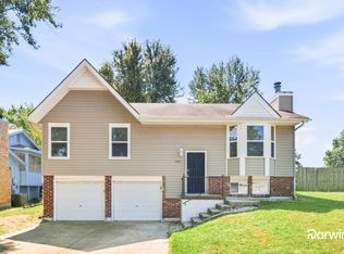 1801 SE 3rd St, Lees Summit, MO 64063