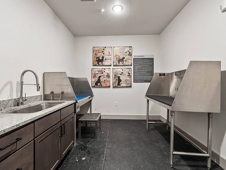 Knox at Metrocenter Apartments — Photo 18