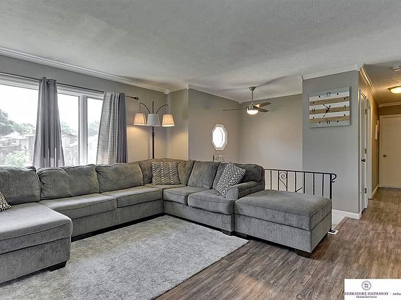 4th image of 5612 S 155th St