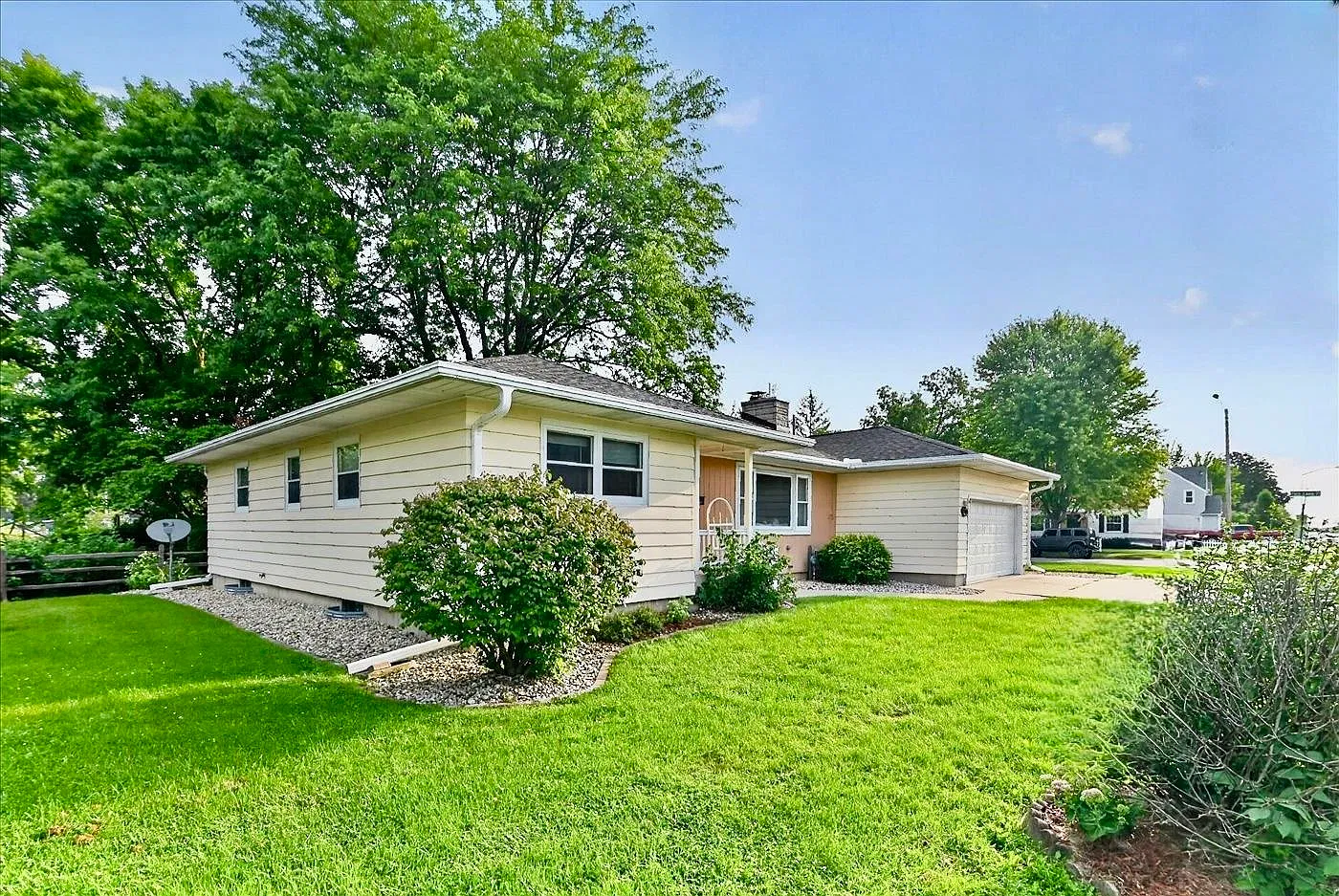 3 bed, 2.5 bath, 2152 sqft, $2,750 — Photo 4