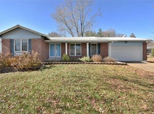 505 Marie Ln, Ballwin, MO