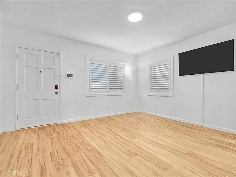 14508 Kingsdale Ave — Photo 6
