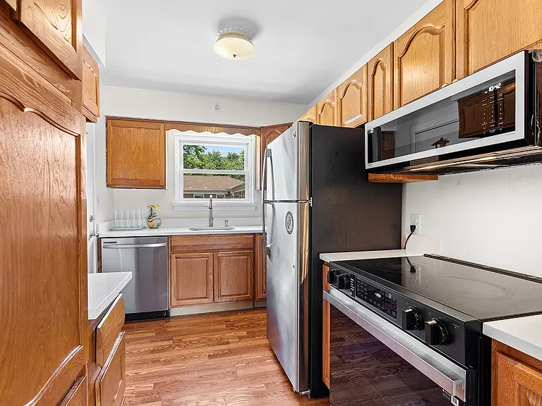 6C Rustic Cir — Photo 3