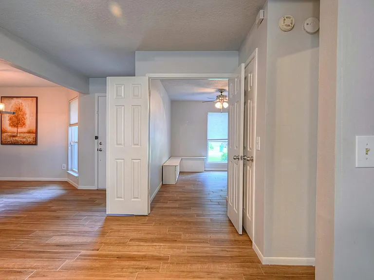 15 White Bark Pl — Photo 5