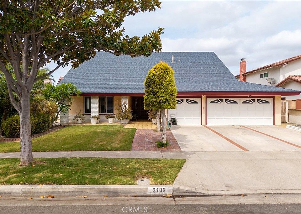1st image of 3102 S Pacific Ave