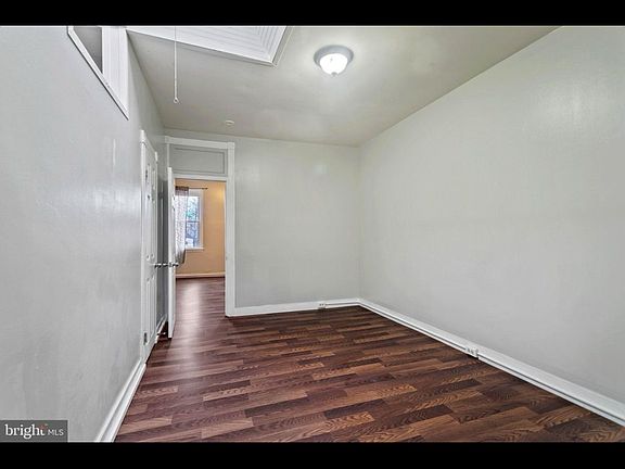 4th image of 811 N Milton Ave #811