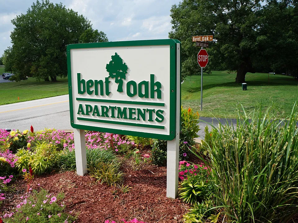 Bent Oak Apartments