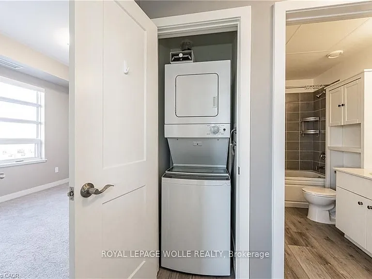 255 Northfield Dr E #302 — Photo 17