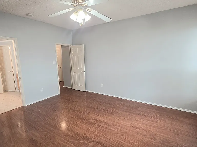 12783 Honey Locust Cir — Photo 15