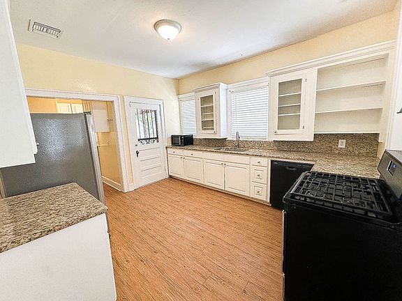 5th image of 659 Kirby Pl